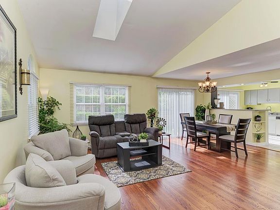 5th image of 6512 Kensington Pl