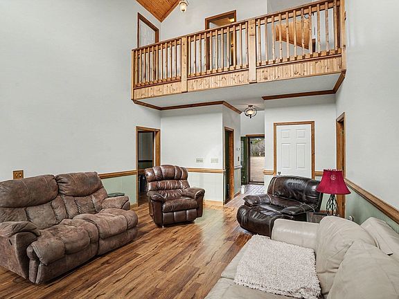 5th image of 202 Highway 747