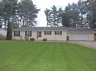 2651 E Pine Dr, Warsaw, IN 46582
