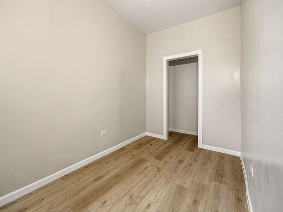 3rd image of 1621 S Lawndale Ave APT 2