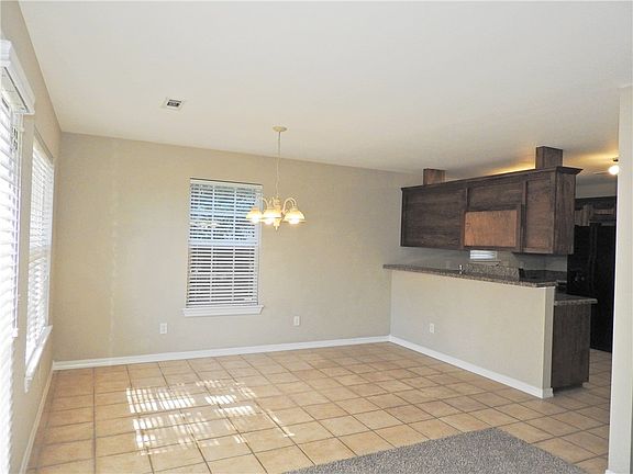 5th image of 16 Cherhill Dr