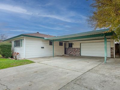 4921 E Oslin Ave, Fresno, CA, 93727