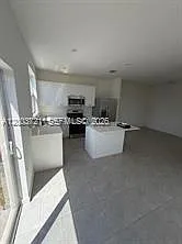 NW 24th Pl — Photo 14