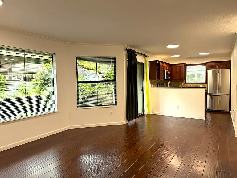 4000 Carman Dr #6 — Photo 13