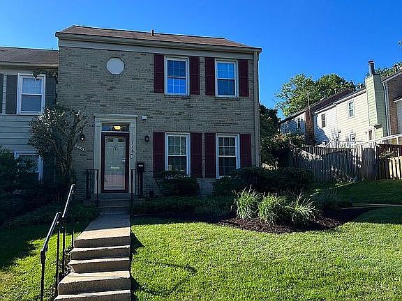 3rd image of 716 Hurley Ave