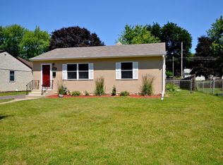 2075 Ivy Ave E, Saint Paul, MN 55119