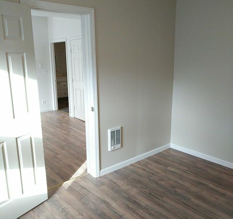 2nd image of 40 102nd St APT 10