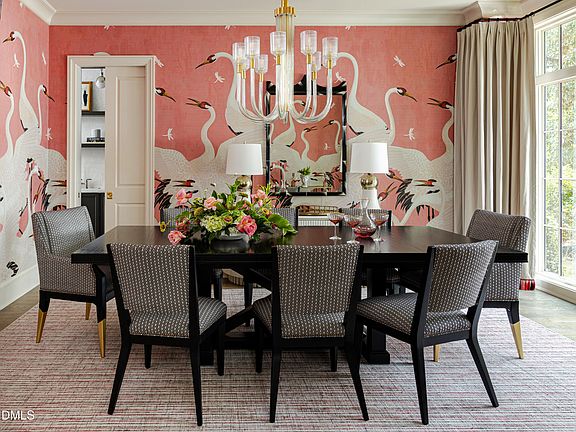 4th image of 2809 Grant Ave