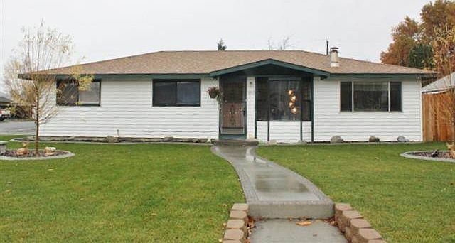 1st image of 3312 W Hood Ave