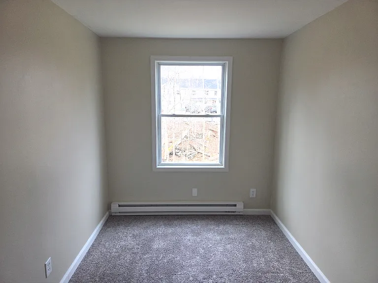 9 E Shore Ln #1A — Photo 3