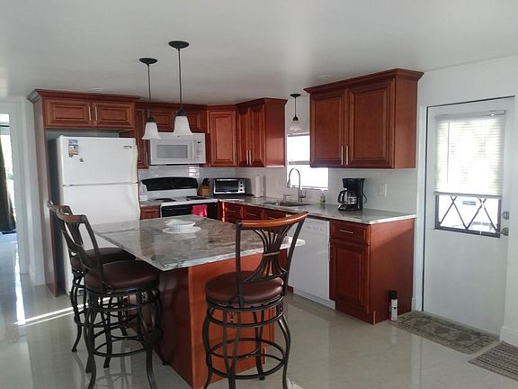 2nd image of 3221 Royal Palm Ct