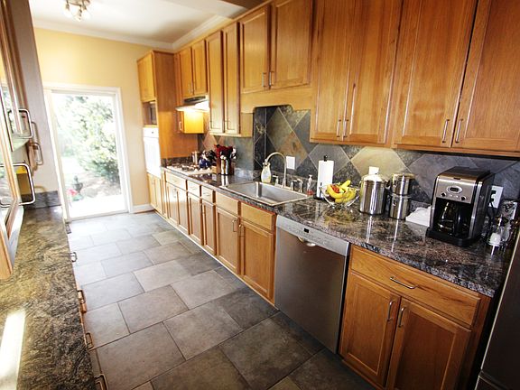 3rd image of 3307 Hanover Ave