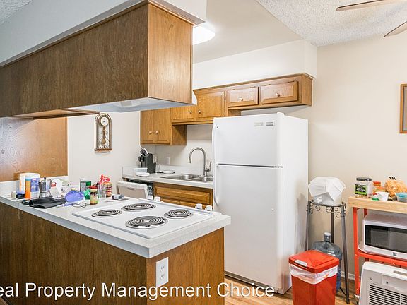 3rd image of 3554 Del Amo Blvd APT D