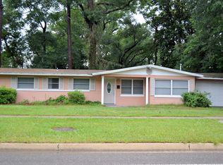 2633 Leonid Rd, Jacksonville, FL 32218