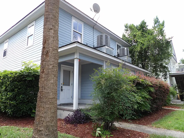 836 E Anderson St #A — Photo 2
