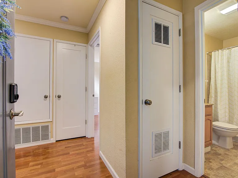 2131 Northwood Cir #F — Photo 10
