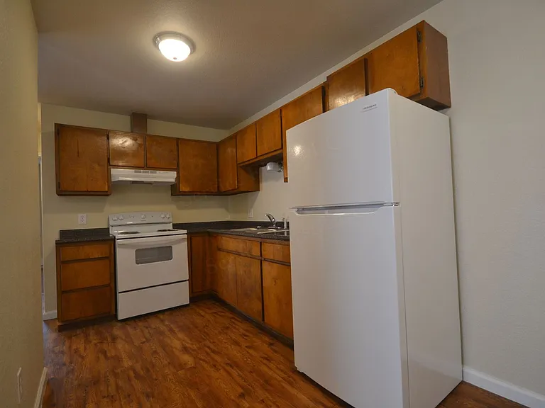511 Church St — Photo 13