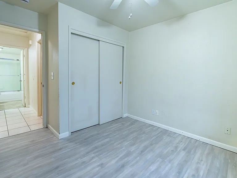875 N Homsy Ave — Photo 14