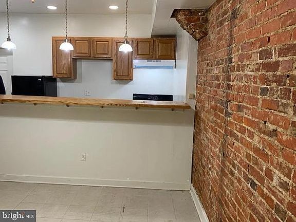 2nd image of 5331 Market St