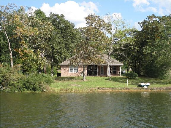 2nd image of 83 Lakeland Dr S