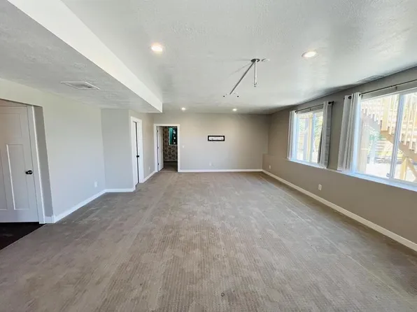 4144 W Foxview Dr, South Jordan, UT 84009