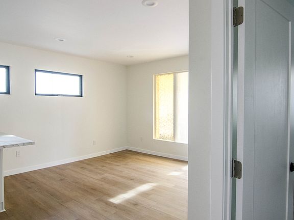 2nd image of 2027 Windmill View Rd #1