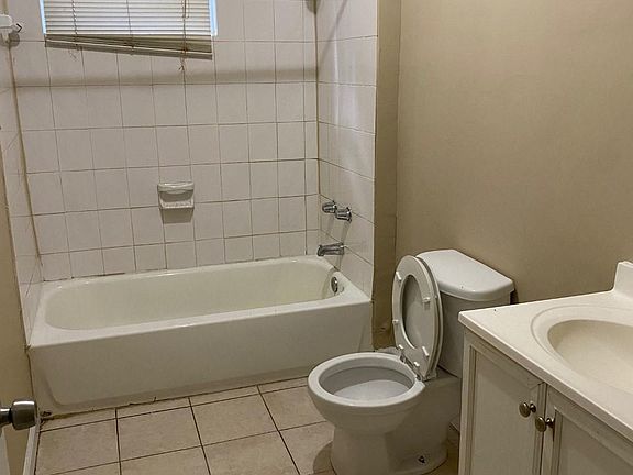 5th image of 535 Oakland Ave APT 2