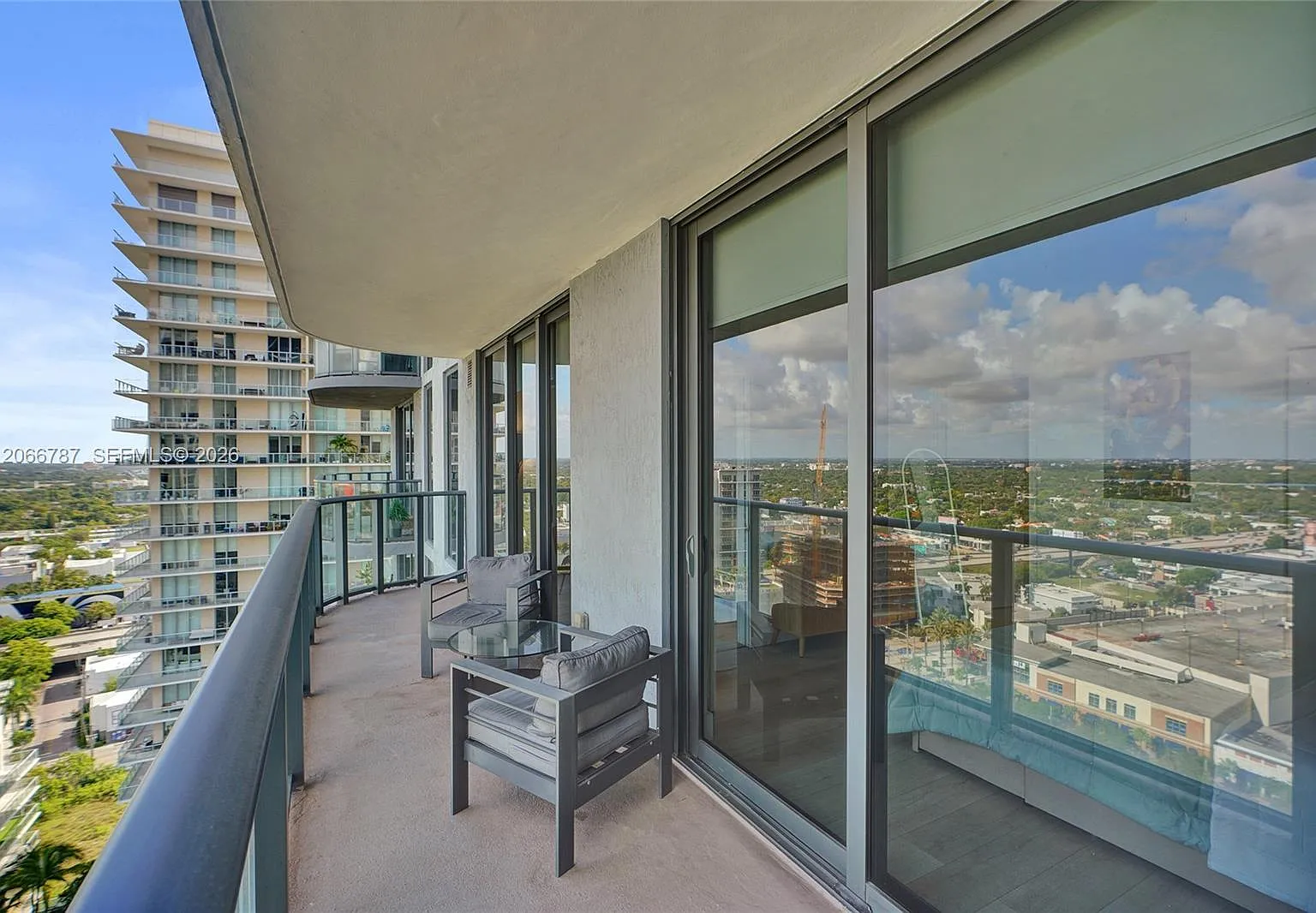 3401 Midtown Condo — Photo 2