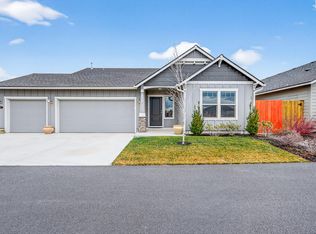 660 NW 26th St, Redmond, OR 97756