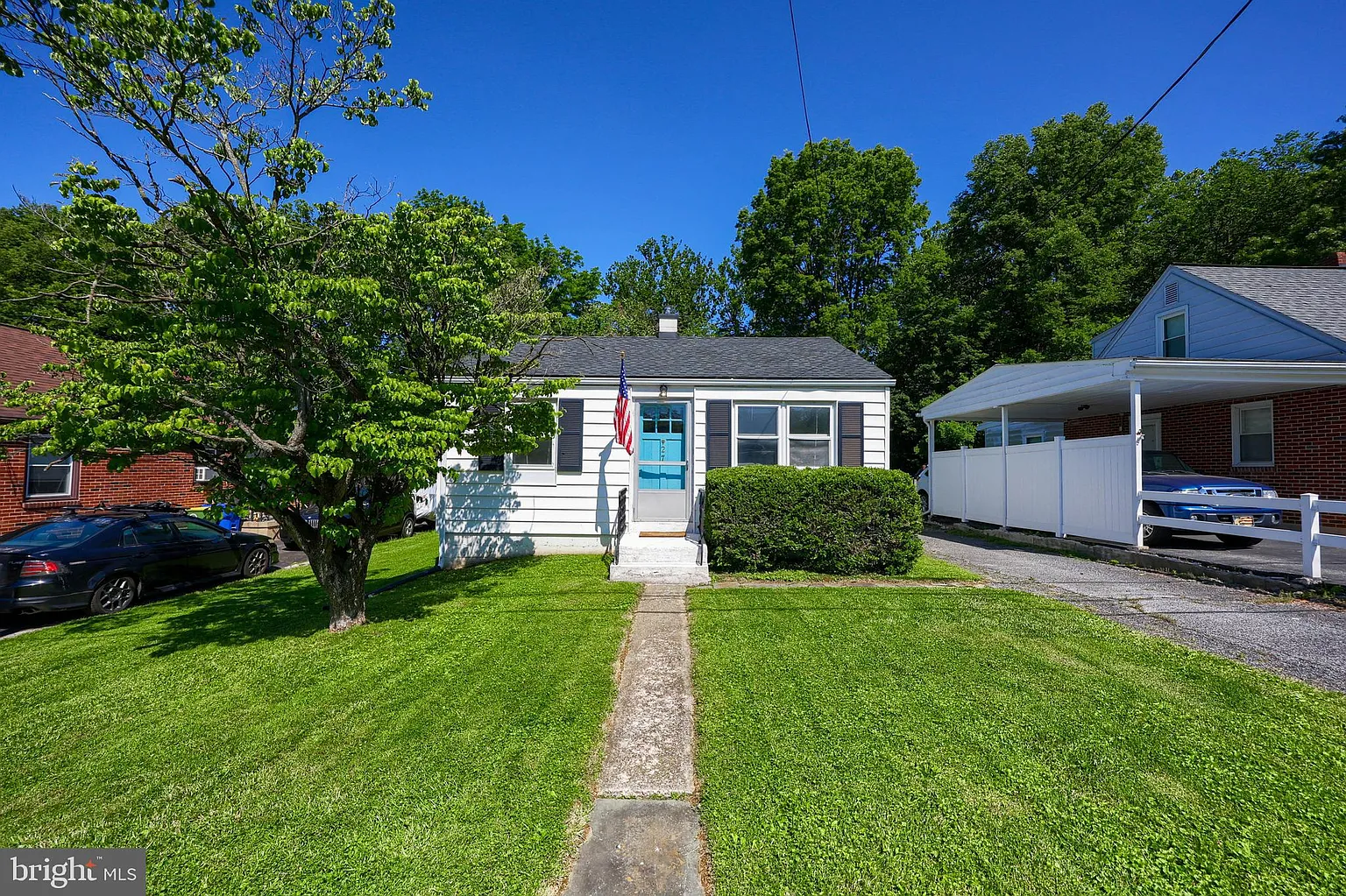 27 Plymouth Ave photo 1