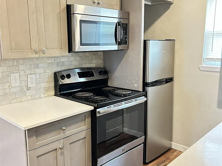 3025 Prospect St #2 — Photo 7
