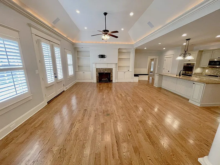 1820 Enclave Hollow Ln E — Photo 8