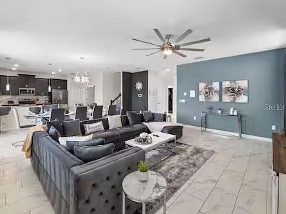 4th image of 913 Ocean Course Ave