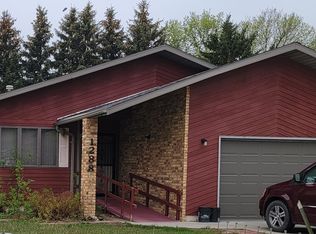 1288 9th St E, Dickinson, ND 58601