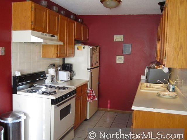 2nd image of 3215 Valley Ridge Dr