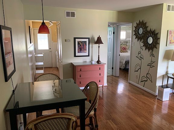 3rd image of 627 Garden Ave #11516079