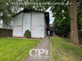 910 8th Ave.-Apartment - Multi - Family, Longview, WA 98632
