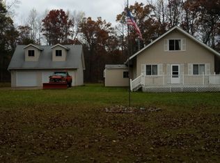 117 N Hunting Horn Dr, Roscommon, MI 48653