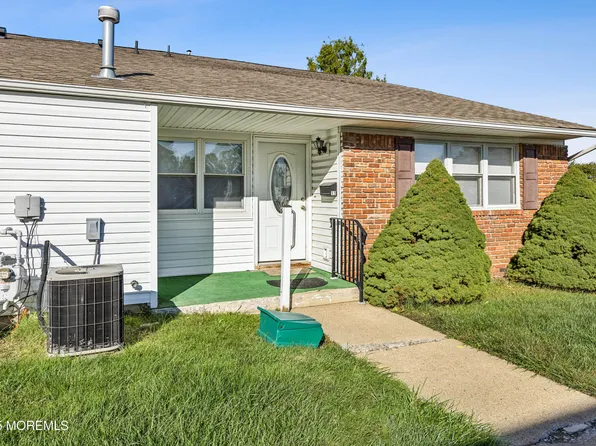 11 Maine Court, Matawan, NJ 07747