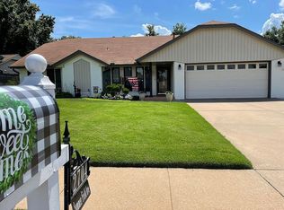 2704 Summer Field Ave, Ponca City, OK 74604