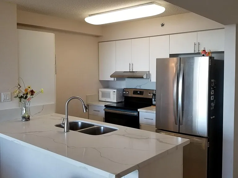 215 N King St #507 — Photo 3