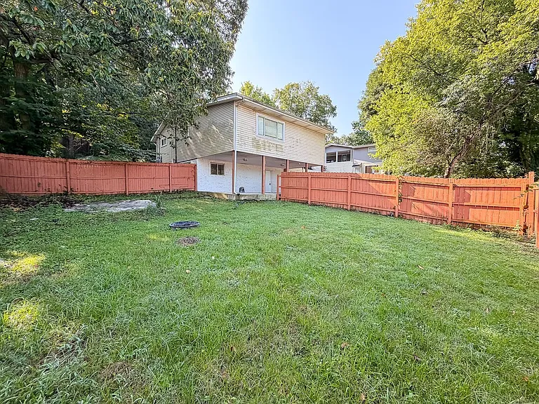 1309 Labrea Dr #B — Photo 16