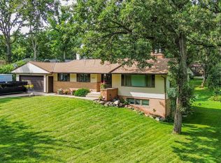 5223 Rogers Dr, Minnetonka, MN 55343
