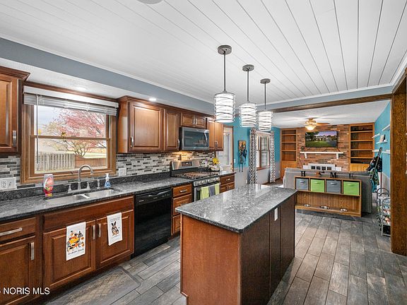 5th image of 2504 Eden East Dr