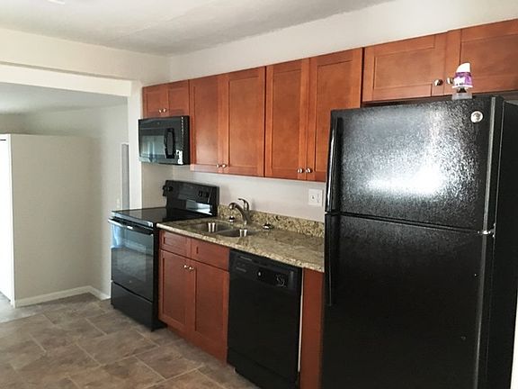 5th image of 3805 W Spence Ave