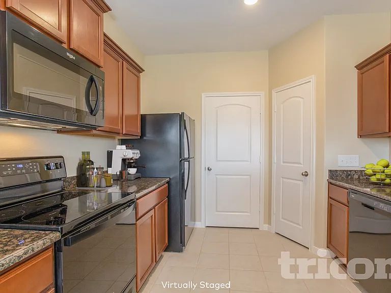 520 Red Dusk Paint Dr — Photo 3