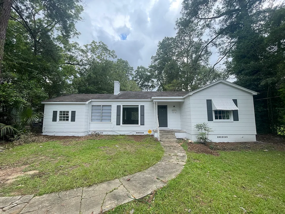 1223 Chickasaw St