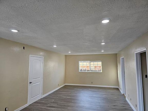 4th image of 1417 W 106th St #4