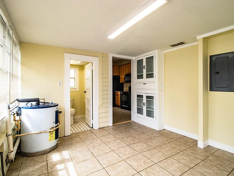 412 E Tillman Ave — Photo 12