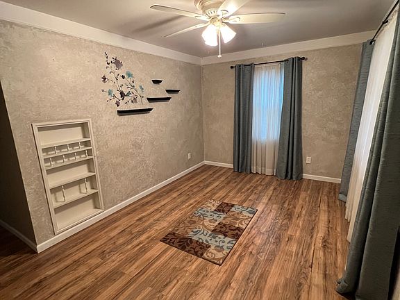 2nd image of 6670 Campbell St